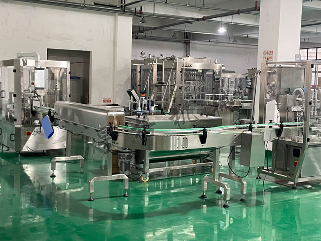 2022年新款自動醬料灌裝生產線上線了！(圖2)