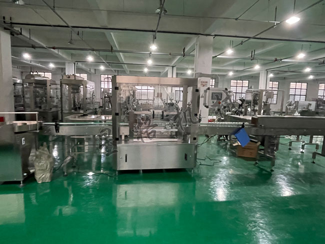 2022年新款自動醬料灌裝生產線上線了！(圖1)