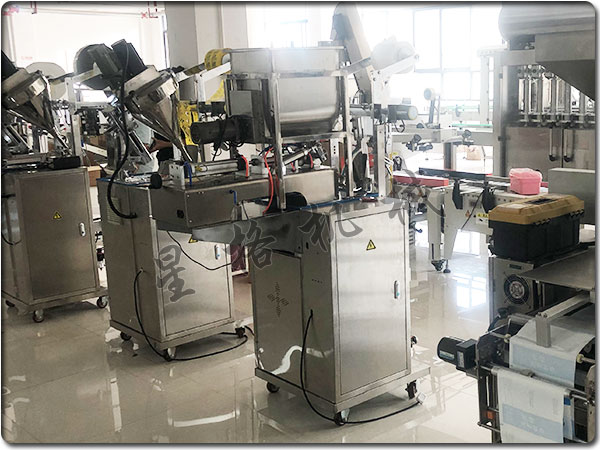 多功能立式醬料包裝機(jī)設(shè)備該如何選擇(圖2) 多功能立式醬料包裝機(jī)設(shè)備該如何選擇(圖2)