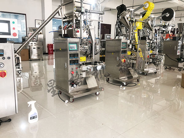 小型食品醬料包裝機正確調(diào)試技巧(圖1)