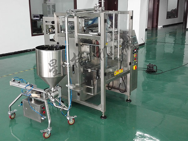 如何選購全自動番茄醬料包裝機(圖1) 如何選購全自動番茄醬料包裝機(圖1)