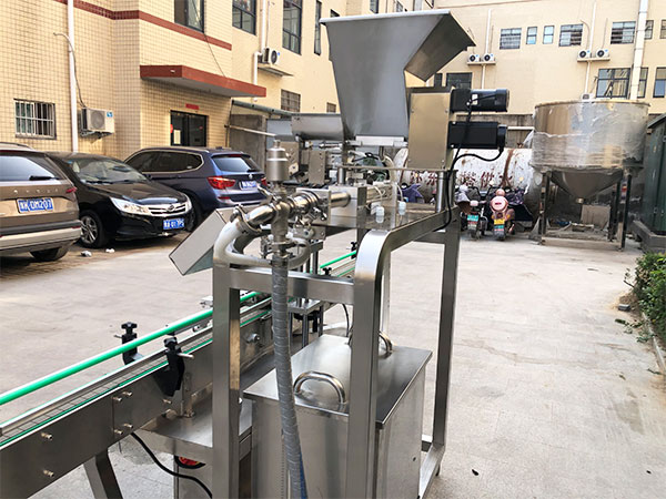 牛肉醬灌裝生產(chǎn)線高速、靈活、實(shí)用(圖2)