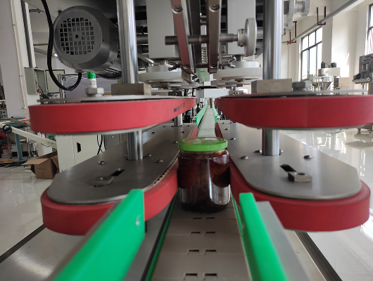 油辣子自動灌裝生產線一直跟隨時代的腳步(圖1) 油辣子自動灌裝生產線一直跟隨時代的腳步(圖1)