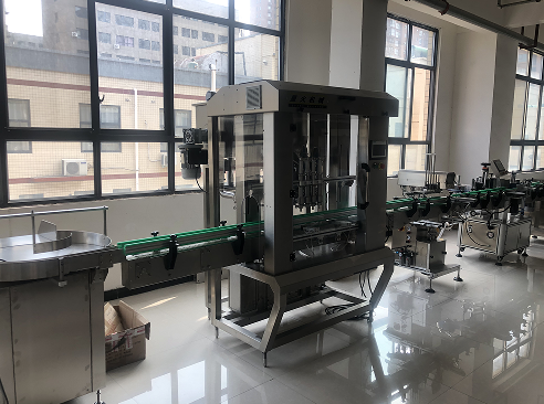 油辣子自動灌裝生產線一直跟隨時代的腳步(圖2) 油辣子自動灌裝生產線一直跟隨時代的腳步(圖2)