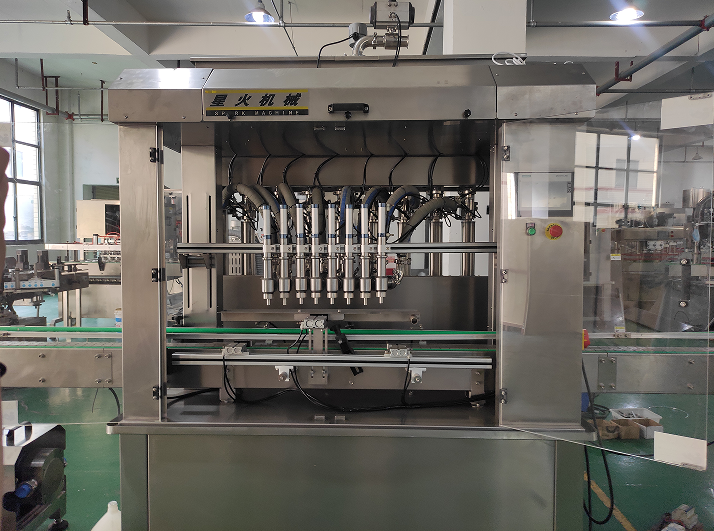 瓶裝香椿醬自動(dòng)灌裝機(jī)械隨著企業(yè)用戶的需求做出改變(圖1)