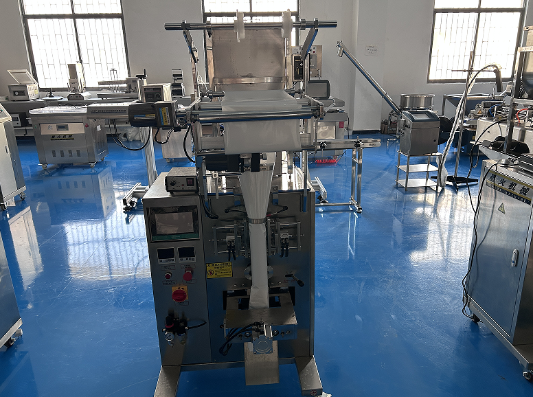 鹵肉調(diào)味醬料自動(dòng)包裝機(jī)在市場上面大方異彩(圖3)