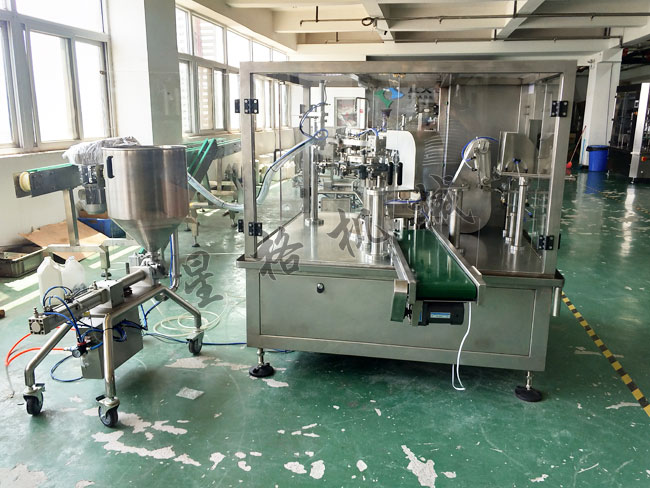 全自動(dòng)調(diào)味品包裝生產(chǎn)線+醬料包裝生產(chǎn)線(圖2) 全自動(dòng)調(diào)味品包裝生產(chǎn)線+醬料包裝生產(chǎn)線(圖2)